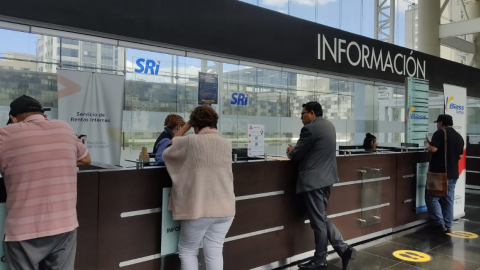 Ventanilla de atención ciudadana del SRI, en la Plataforma Financiera, en el norte de Quito, marzo de 2023. 