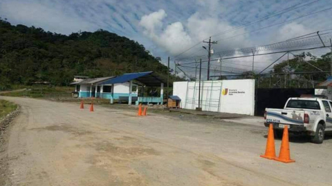 Los policías están en la búsqueda del sospechoso de asesinato que escapó de la cárcel en Puyo, Pastaza.