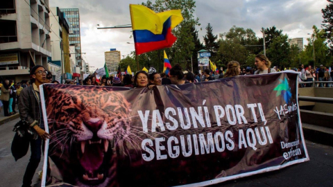 Miembros del colectivo Yasunidos, en una manifestación el 18 de abril de 2023, en Quito.