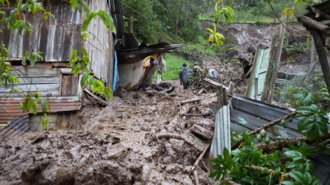 Una de las viviendas afectadas por un aluvión en la parroquia Baños, en Cuenca. 