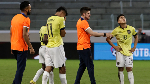 Los jugadores de Ecuador se lamentan tras la derrota ante Corea del Sur en el Mundial Sub 20, el 1 de junio de 2023.