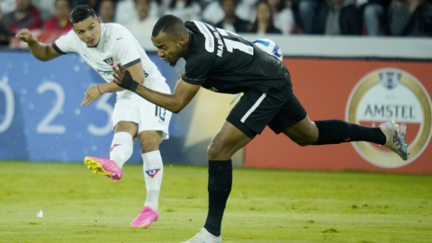 Alexander Alvarado, durante el partido de Liga de Quito ante Botafogo por Copa Sudamericana, el 6 de junio de 2023.