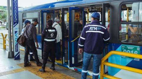 Una unidad de la Metrovía en diciembre de 2022. 