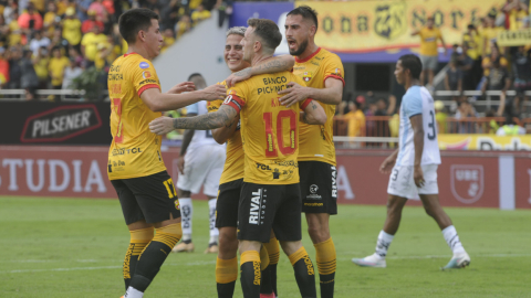 Los jugadores de Barcelona festejan un gol contra Guayaquil City, por la Fecha 14, el 11 de junio de 2023.