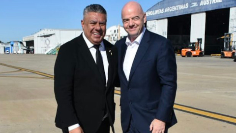 El presidente de la AFA, Claudio Tapia, junto al presidente de la FIFA, Gianni Infantino, en Argentina antes de la final del Mundial Sub 20.