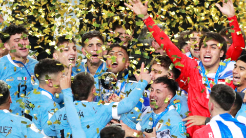 Los jugadores de Uruguay celebran el título del Mundial Sub 20, el domingo 11 de junio de 2023.