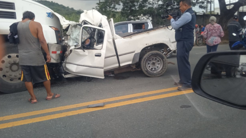 Accidente de tránsito en la vía a Daule dejó cuatro fallecidos.