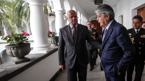 El vicepresidente Alfredo Borrero y el presidente Guillermo Lasso, en Carondelet, el 17 de mayo de 2023.