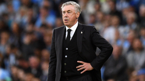 Carlo Ancelotti dirige un partido con el Real Madrid por la Champions League, el 17 de mayo de 2023.