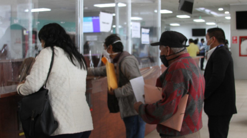 Ventanillas de atención al cliente en el Complejo Judicial Norte, en Quito. Foto de noviembre de 2021. 