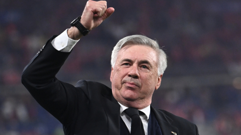 Carlo Ancelotti festeja la victoria del Real Madrid sobre el Liverpool, el 28 de mayo de 2022. 