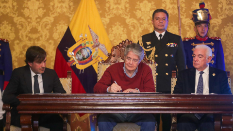 El Presidente Guillermo Lasso estuvo presente en la firma del contrato del proyecto eólico Villonaco III, el 6 de julio de 2023.