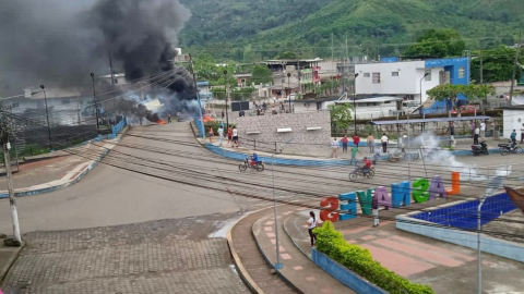 Imágenes de la protesta antiminera en Las Naves, Bolívar, el 14 de julio de 2023.