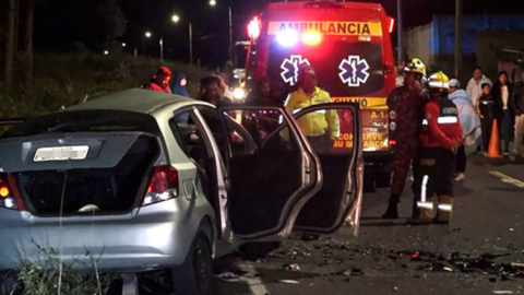 Uno de los vehículos involucrados en el accidente ocurrido el 13 de julio de 2023 en la vía Guano-San Andrés, provincia de Chimborazo. 