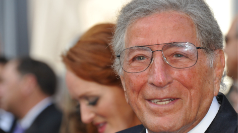 El artista Tony Bennet en una ceremonia de los Premios Oscar en 2012. 