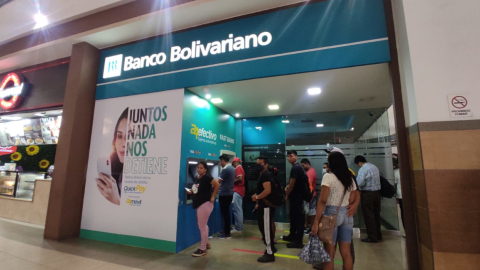 Imagen referencial de una agencia bancaria en el norte de Guayaquil.