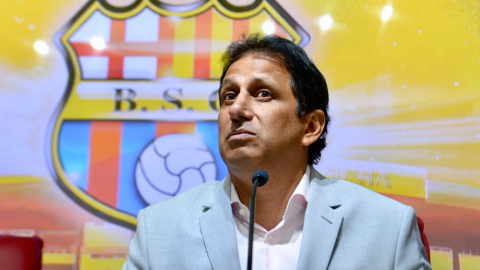 José Francisco Cevallos durante una rueda de prensa como presidente de Barcelona SC.