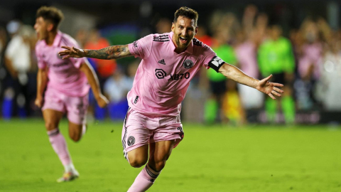 Lionel Messi festeja su gol con el Inter Miami ante Dallas, en Texas, el 6 de agosto de 2023.