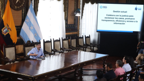 Imagen referencial del alcalde Aquiles Alvarez en el salón donde sesiona el Concejo Municipal de Guayaquil. 