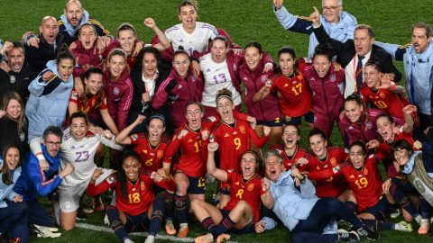 Las jugadoras de España festejan la victoria sobre Suecia y la clasificación a la final del Mundial, el 15 de agosto de 2023. 