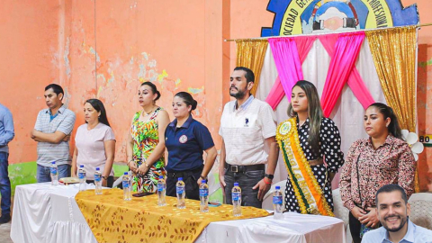 El alcalde de La Maná, Hipólito Carrera, el 22 de noviembre de 2022, en la inauguración del proyecto Emprende Mujer.