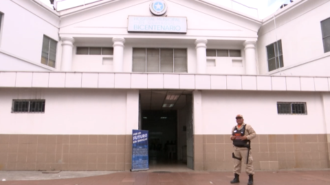 Imagen referencial del Hospital Bicentenario, donde se atienden pacientes con enfermedades respiratorias en Guayaquil. 