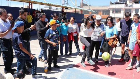 Luisa González, candidata de Revolución Ciudadana, en Chillogallo este 30 de agosto de 2023.