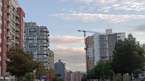 Edificios de departamentos y oficinas en el centro norte de Quito. Foto del 31 de agosto de 2023.