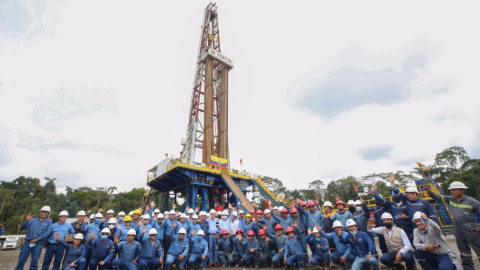 Imagen referencial de trabajadores petroleros en el bloque 43 del ITT en el Yasuní. 