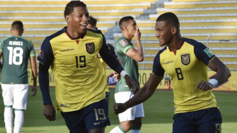 Gonzalo Plata y Carlos Gruezo en el partido ante Bolivia.