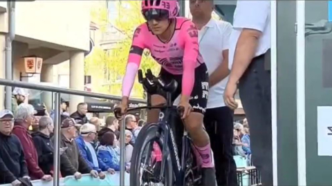 Richard Carapaz, durante la contrarreloj del Tour de Luxemburgo, el 23 de septiembre de 2023.