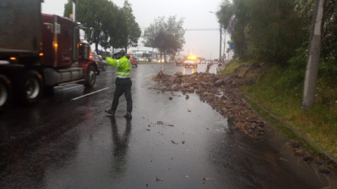 Derrumbes por lluvias en Quito el 27 de septiembre de 2023.