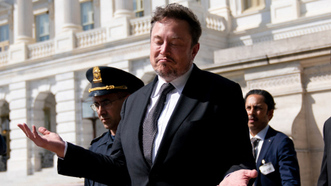 El magnate Elon Musk, dueño de la red social X, a su salida de una audiencia en el Congreso de Estados Unidos, el 13 de septiembre de 2023.