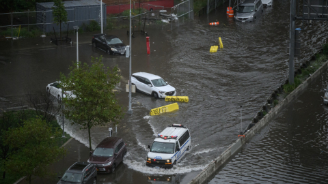 Un tramo de las inundaciones en una vía de Manhattan, Nueva York, el 29 de septiembre de 2023. 