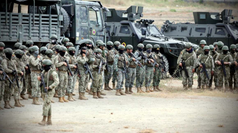 Personal de las Fuerzas Armadas participa de los operativos en Durán.