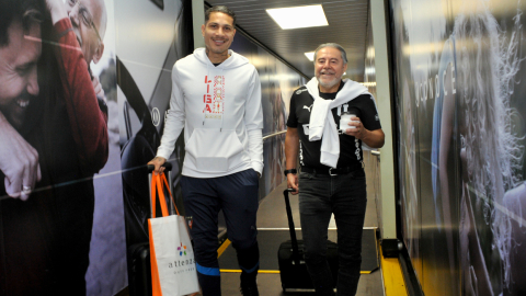 Paolo Guerrero e Isaac Álvarez, durante el viaje de Liga a Argentina.