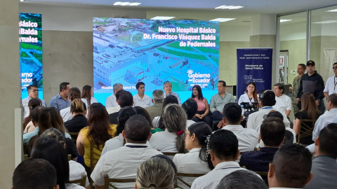 El presidente Guillermo Lasso en el acto de inauguración del hospital de Pedernales, Manabí, el 4 de octubre de 2023. 