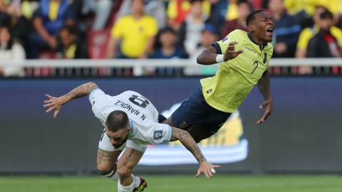 Pervis Estupiñán, durante el duelo ante Uruguay por Eliminatorias, el pasado 12 de septiembre de 2023.