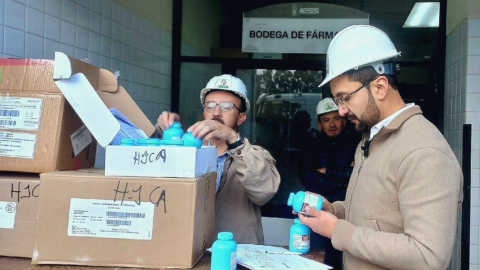 Entrega de medicinas a un hospital del IESS, el 9 de agosto de 2023.