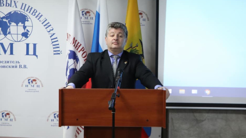 Jorge Palacios, ministro de la Embajada del Ecuador en Rusia, en 2021.