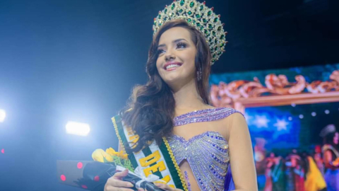 Nadia Valentina López Cadena, de 20 años, actual reina de Pedernales, fue la elegida como nueva soberana de Manabí, la noche del 16 de octubre de 2023.