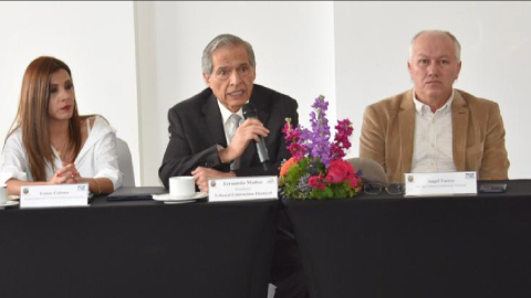 Jueces del Tribunal Contencioso Electoral (TCE) en una reunión el 13 de octubre de 2023 en Quito.