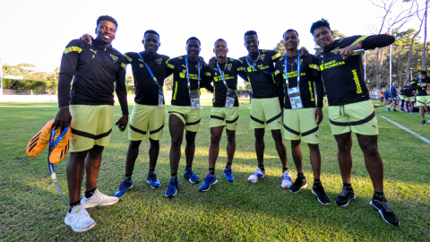 Jugadores de Liga en el primer entrenamiento previo a la final el jueves 26 de octubre.