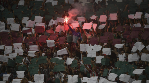 Hinchas de Fluminense en el estadio Maracaná el 27 de septiembre de 2023.