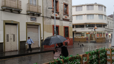 Lluvia en el centro de Cuenca el 30 de octubre de 2023.