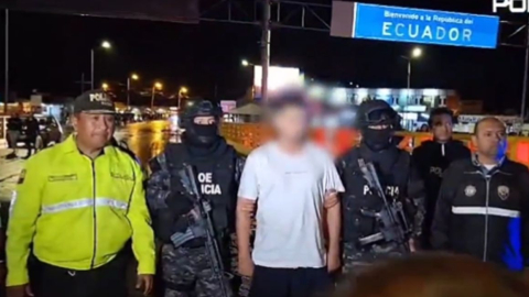 La Policía de Ecuador entregó a las autoridades de Colombia a Hernán David Landaeta, alias 'Satanás', el 2 de noviembre de 2023.