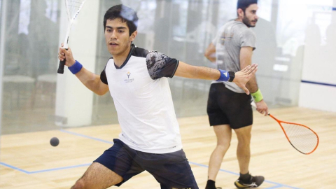 Álvaro Buenaño, entrenando en una sesión de squash.