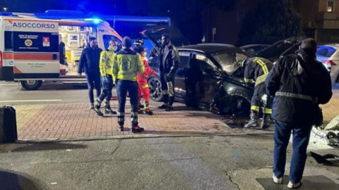 Mario Balotelli destrozó su auto en un accidente en Italia, este 23 de noviembre de 2023.