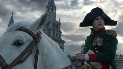 Joaquin Phoenix, en una escena de 'Napoleón'.