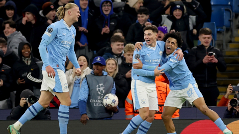 Julián Álvarez (c) celebra su gol ante RB Leipzig por la fase de grupos de Champions League, este 28 de noviembre de 2023.